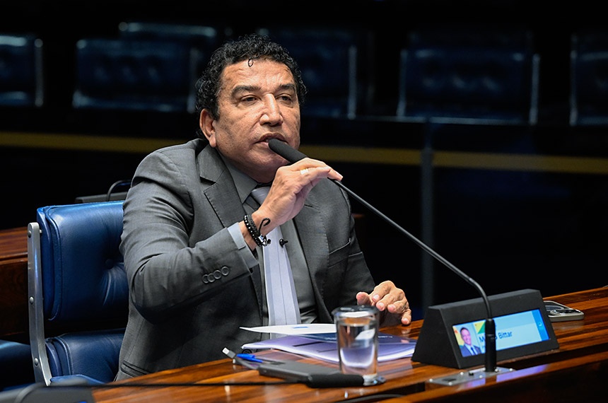 Decisão de encerrar CPMI do INSS foi política, afirma Magno Malta