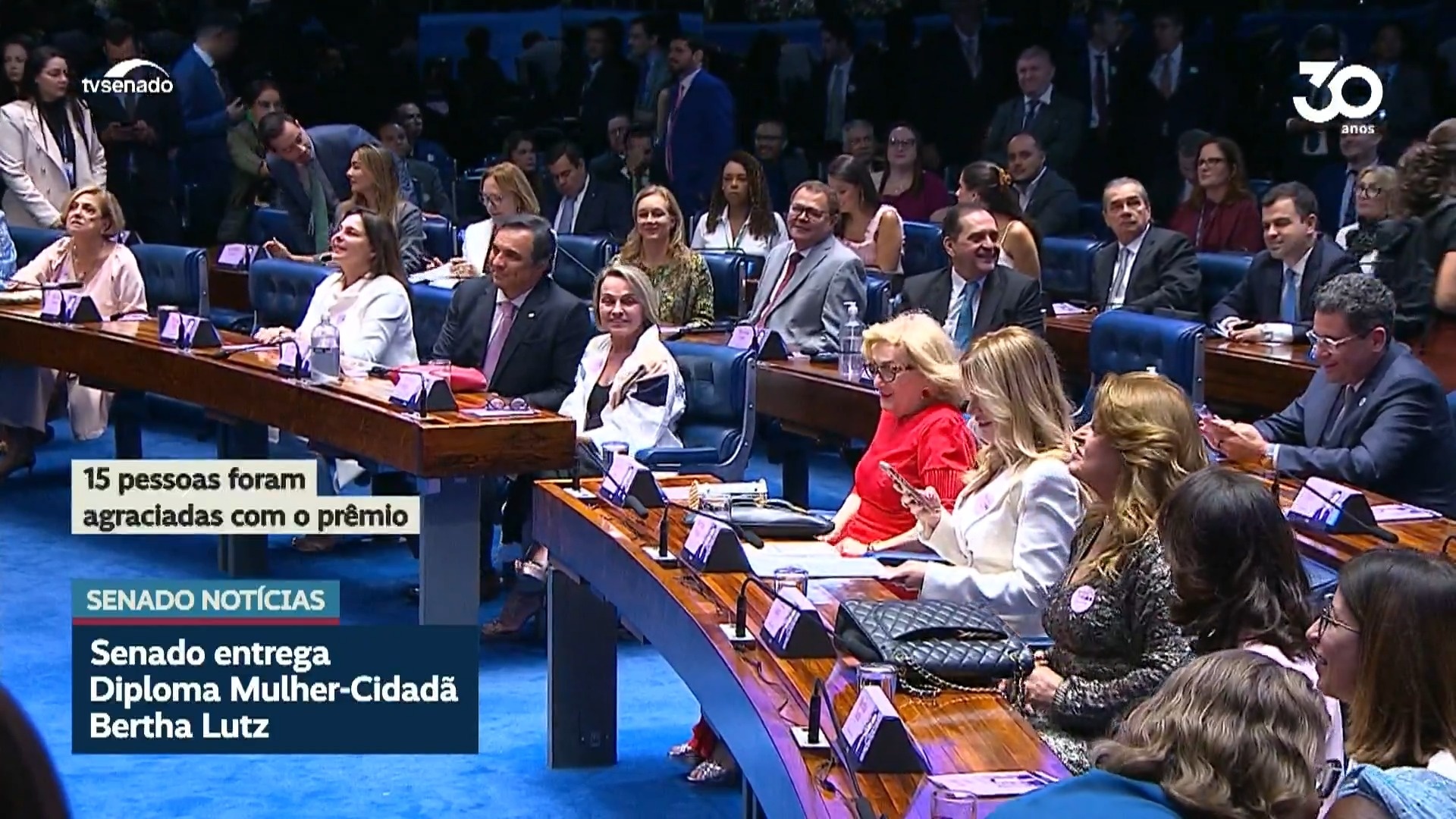 Senado entrega Diploma Mulher-Cidadã Bertha Lutz a 15 pessoas